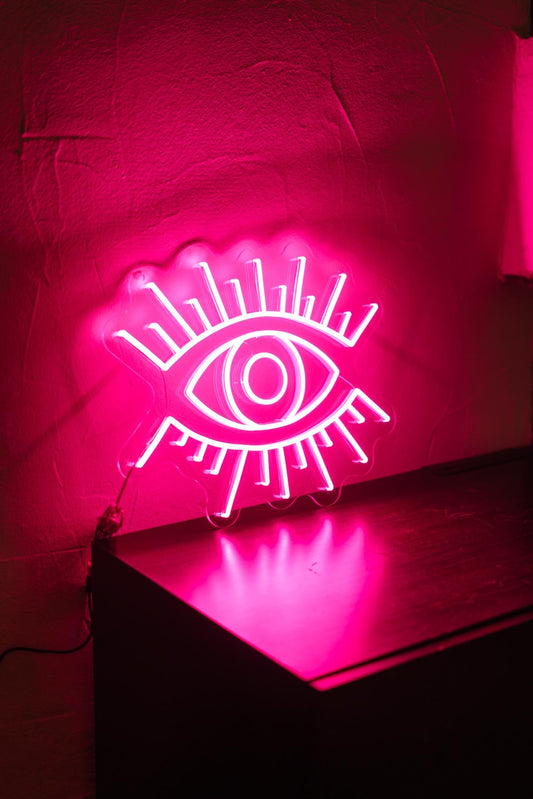 Néon LED en forme d'oeil stylisé par Lumen Visual