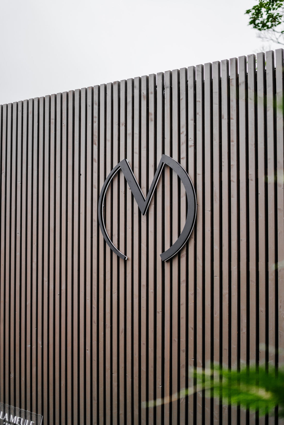 Enseigne 3D rétroéclairée sur mesure | La Meule Fromagerie – Cugy